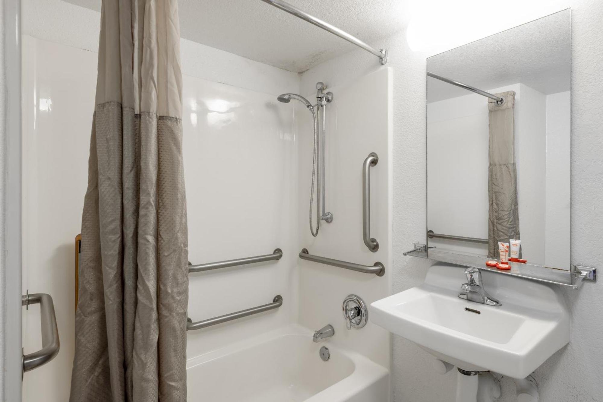 Oyo Hotel Houston Katy Freeway Dış mekan fotoğraf