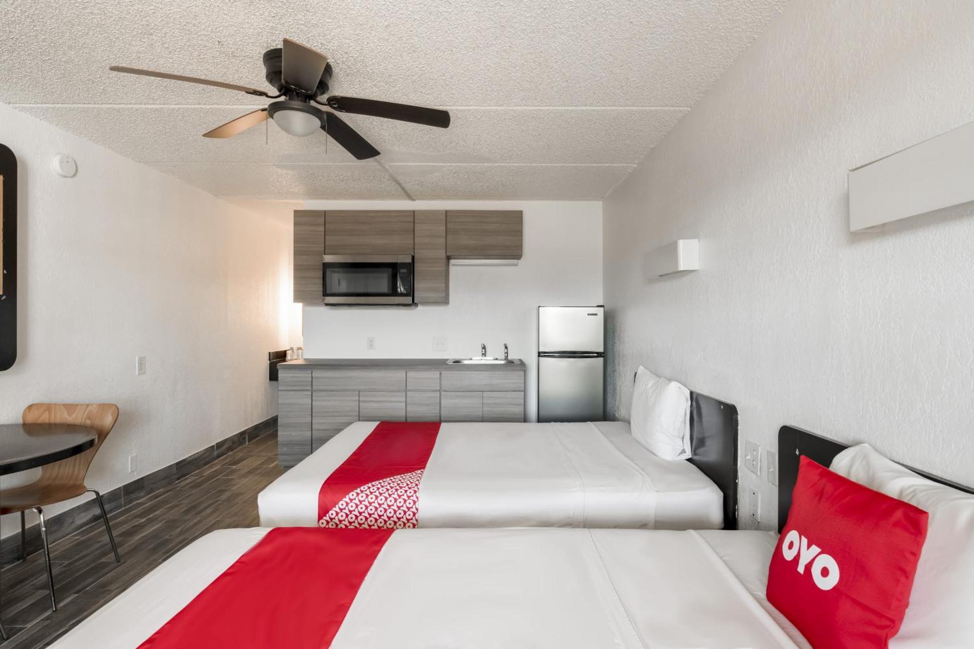 Oyo Hotel Houston Katy Freeway Dış mekan fotoğraf